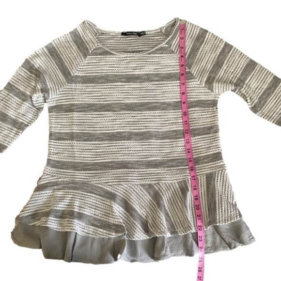 NWT Doe & Rae Striped Ruffled Hem Top Size Small - Picture 8 of 8
